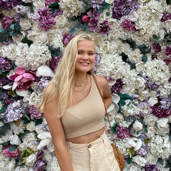 Meet your Posher, Fanny - Picture 1 of 1